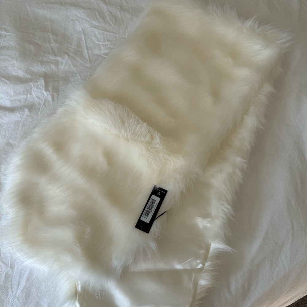Lulus Ivory Faux Fur